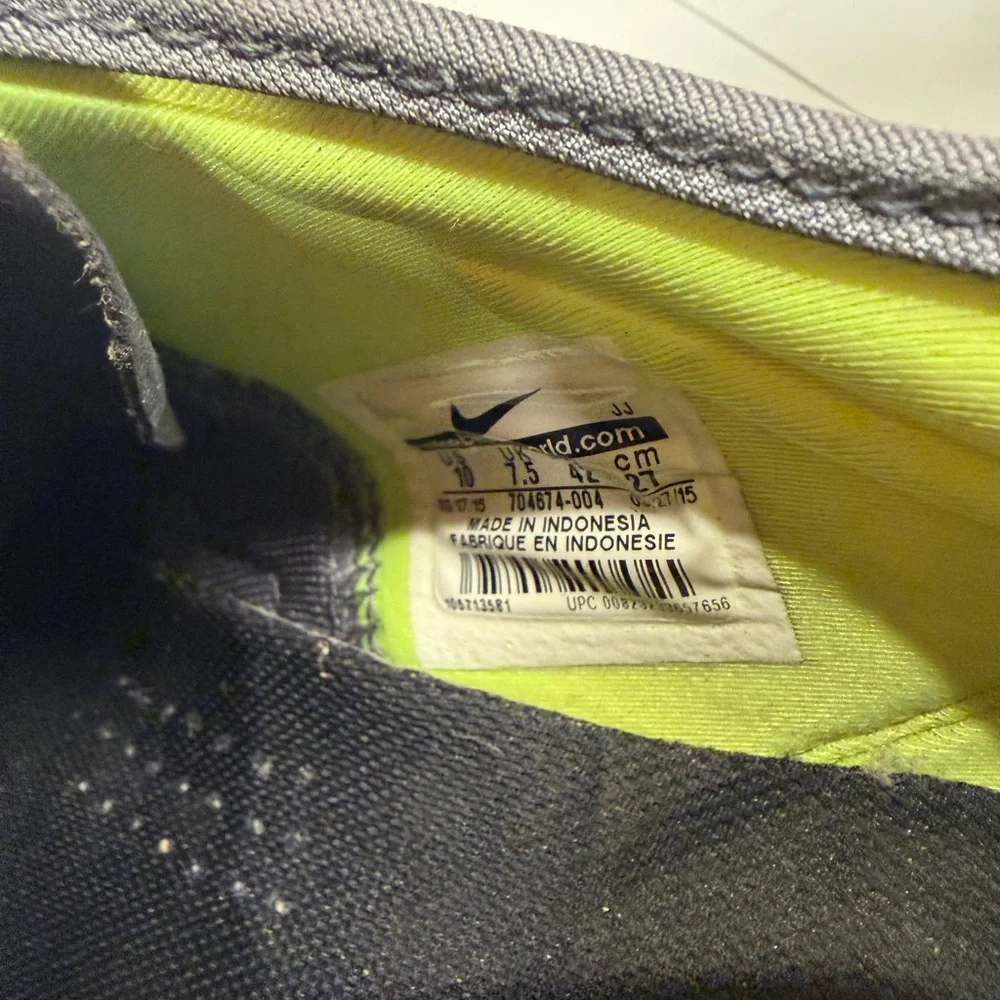 Nike‎ Men’s Black Athletic Shoes with White Swoosh and Lime Lining